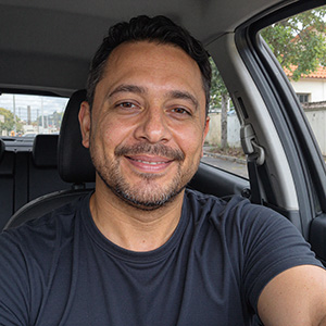 Carlos, motorista de aplicativo, 41 anos